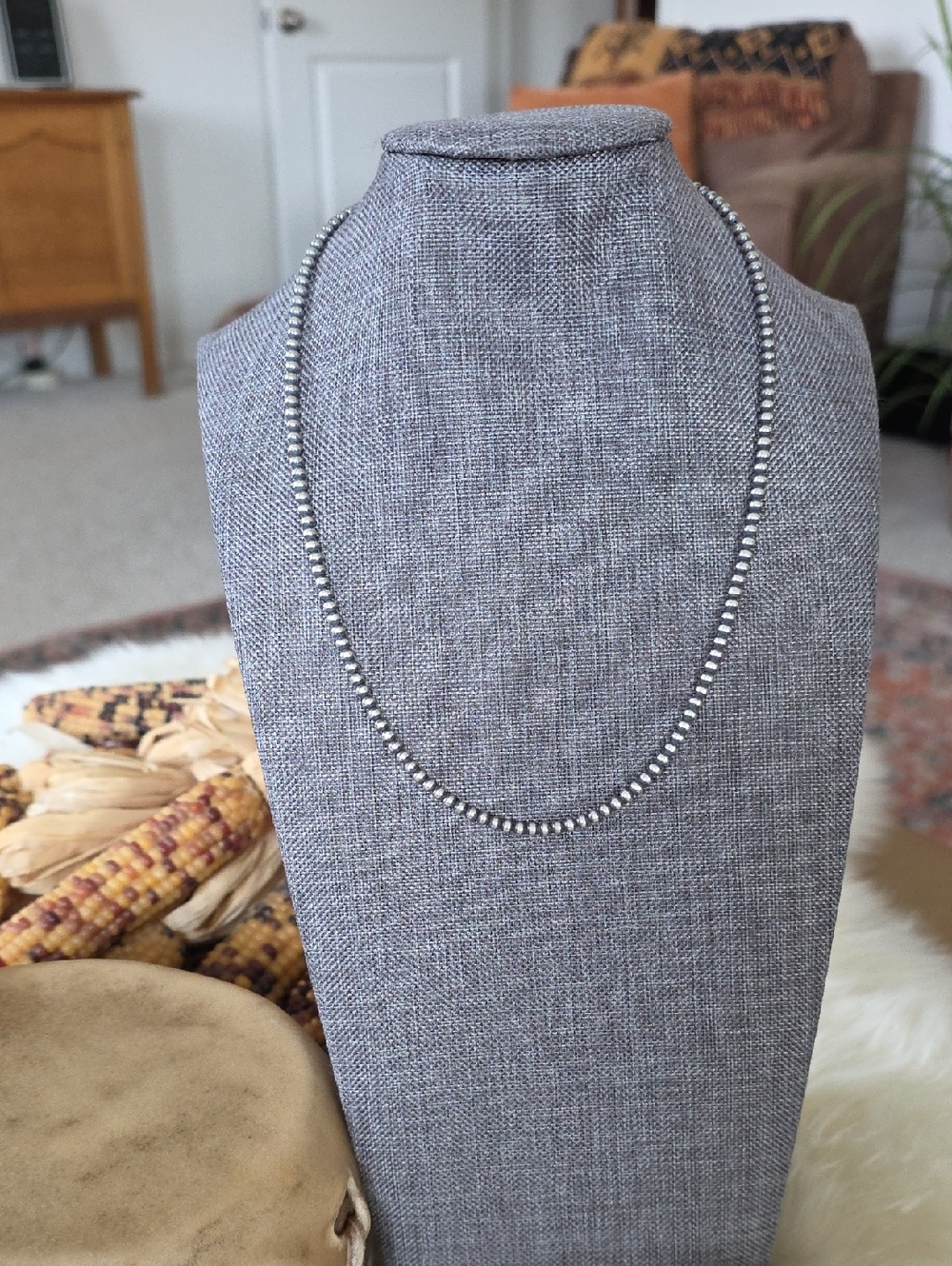 Beautiful NWOT Native American Navajo 18" 3mm Sterling Bead Pearl Necklace 🩶🎁